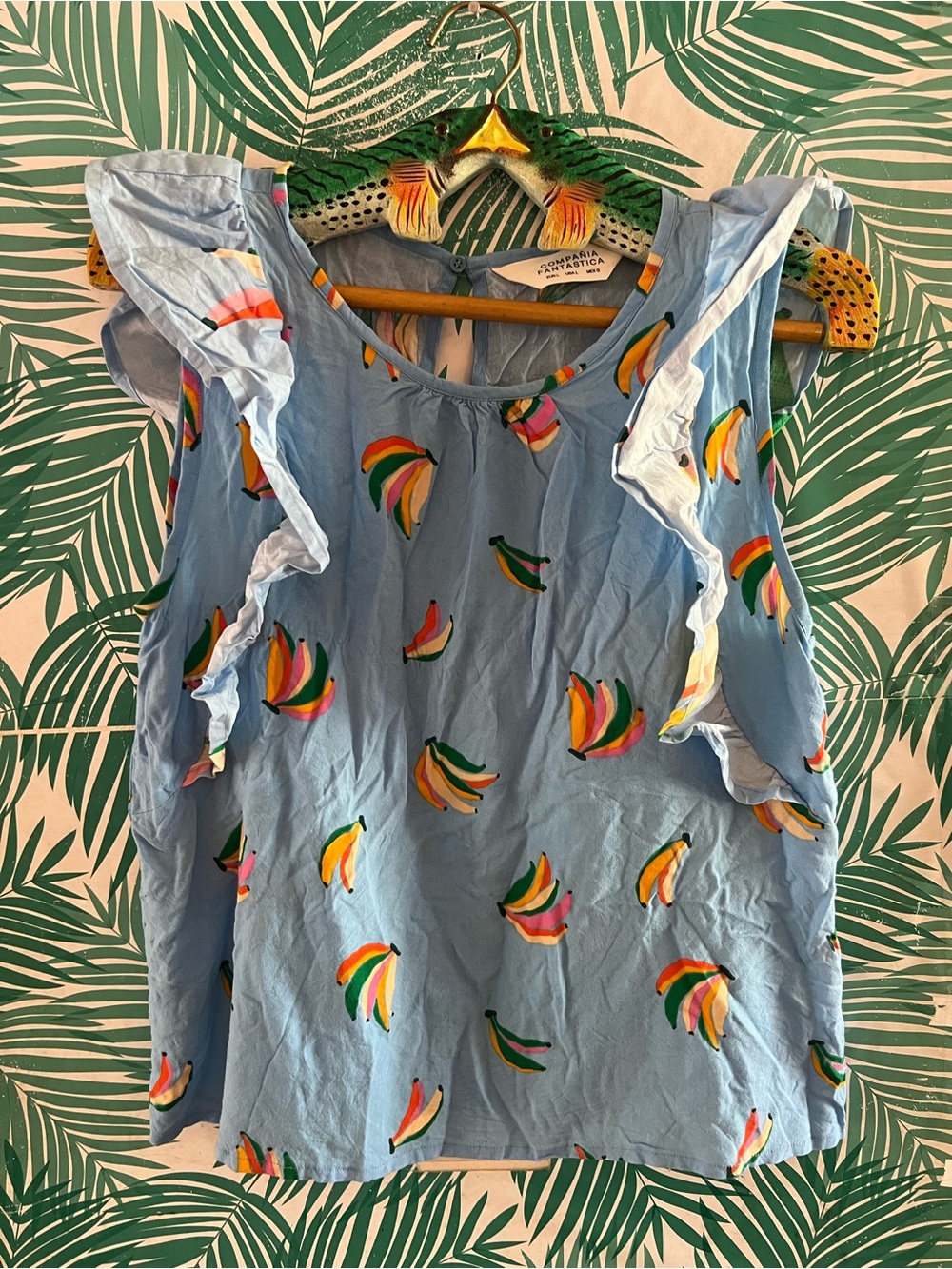 Compania Fantastica Light Blue Flutter Sleeve Top with Rainbow Banana Motif Sz L